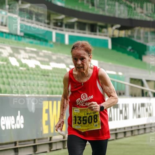 13.09.2026 - 21. swb-Marathon Bremen Michael Burmester http://msf.ph/oto/10422131 13.09.2026 10:45:31 Laufen im Stadion 10137, 10176, 10191, 10192, 10194, 10202, 10242, 10295, 10344, 10430, 10472, 10524, 10568, 10600, 10629, 10651, 10679, 10713, 10979, 10999, 11050, 11081, 11181, 11200, 11233, 11244, 11307, 11309, 11355, 11367, 11385, 11408, 11495, 11574, 11629, 11709, 11760, 11808, 11821, 11932, 11943, 12057, 12089, 12151, 12153, 12177, 12178, 12211, 12224, 12226, 12285, 12311, 12321, 12334, 12374, 12462, 12539, 10148, 10303, 10330, 10361, 10362 meine-sportfotos.de