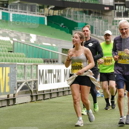 13.09.2026 - 21. swb-Marathon Bremen Michael Burmester http://msf.ph/oto/10422160 13.09.2026 10:45:33 Laufen im Stadion 10137, 10176, 10191, 10192, 10194, 10202, 10242, 10295, 10344, 10430, 10472, 10524, 10568, 10600, 10629, 10651, 10679, 10713, 10979, 10999, 11050, 11081, 11181, 11200, 11233, 11244, 11307, 11309, 11367, 11385, 11408, 11495, 11574, 11629, 11709, 11760, 11808, 11821, 11932, 11943, 12057, 12089, 12151, 12153, 12177, 12178, 12211, 12224, 12226, 12285, 12311, 12321, 12334, 12374, 12462, 12539, 10148, 10303, 10330, 10361, 10362 meine-sportfotos.de