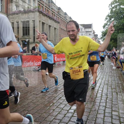 13.09.2026 - Kiel Lauf Yannick Fuchs http://msf.ph/oto/10422164 13.09.2026 10:55:33 Ziel 34, 428, 1841, 1885, 2190, 3105, 3539, 4519, 4594, 5544, 5572, 5822, 5903, 6753, 6880, 6922, 7148, 7568, 7966, 8330, 8765, 8772, 9014, 9651, 9653, 10597, 10722, 11621, 11946, 11952, 12500, 185, 313, 428, 575, 1232, 1459, 1815, 1851, 1973, 2198, 2330, 2331, 2339, 2548, 2554, 2738, 2813, 3084, 3379, 3429, 3645, 3699, 3903, 4403, 4625, 4652, 4665, 4678, 4898, 4902, 5104, 5485, 5645, 5834, 6193, 6490, 6498, 6501, 6583, 6800, 6991, 7118, 7450, 7566, 7722, 8121, 8791, 9858 meine-sportfotos.de