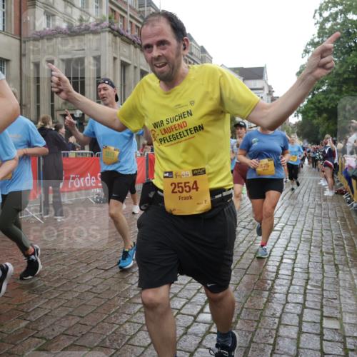 13.09.2026 - Kiel Lauf Yannick Fuchs http://msf.ph/oto/10422167 13.09.2026 10:55:33 Ziel 34, 428, 1841, 1885, 2190, 3105, 3539, 4519, 4594, 5544, 5572, 5822, 5903, 6753, 6880, 6922, 7148, 7568, 7966, 8330, 8765, 8772, 9014, 9651, 9653, 10597, 10722, 11621, 11946, 11952, 12500, 185, 313, 428, 575, 1232, 1459, 1815, 1851, 1973, 2198, 2330, 2331, 2339, 2548, 2554, 2738, 2813, 3084, 3379, 3429, 3645, 3699, 3903, 4403, 4625, 4652, 4665, 4678, 4898, 4902, 5104, 5485, 5645, 5834, 6193, 6490, 6498, 6501, 6583, 6800, 6991, 7118, 7450, 7566, 7722, 8121, 8791, 9858 meine-sportfotos.de