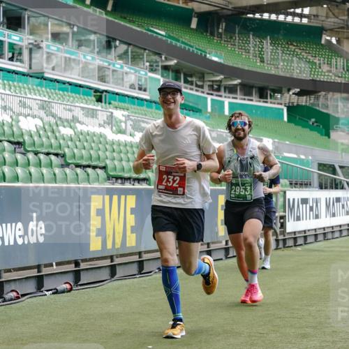 13.09.2026 - 21. swb-Marathon Bremen Michael Burmester http://msf.ph/oto/10422199 13.09.2026 12:59:52 Laufen im Stadion 135, 148, 191, 226, 232, 260, 342, 651, 745, 972, 1080, 1166, 1209, 1368, 1493, 1494, 1516, 1650, 1861, 1935, 1963, 2088, 2210, 2289, 2293, 2306, 2322, 2367, 2427, 2481, 2517, 2570, 2577, 2686, 2700, 2708, 2771, 2806, 2807, 2827, 2885, 2899, 2906, 2914, 2953, 2961, 2979, 3015, 3021, 3076, 3098, 3105, 3120, 3124, 3145, 3168, 3173, 3190, 3233, 3273, 3354, 3435, 3480, 3516, 3531, 3652, 3729, 3774, 3855, 3856, 3861, 3930, 3934 meine-sportfotos.de
