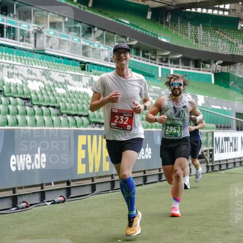 13.09.2026 - 21. swb-Marathon Bremen Michael Burmester http://msf.ph/oto/10422209 13.09.2026 12:59:52 Laufen im Stadion 135, 148, 191, 226, 232, 260, 342, 651, 745, 972, 1080, 1166, 1209, 1368, 1493, 1494, 1516, 1650, 1861, 1935, 1963, 2088, 2210, 2289, 2293, 2306, 2322, 2367, 2427, 2481, 2517, 2570, 2577, 2686, 2700, 2708, 2771, 2806, 2807, 2827, 2885, 2899, 2906, 2914, 2953, 2961, 2979, 3015, 3021, 3076, 3098, 3105, 3120, 3124, 3145, 3168, 3173, 3190, 3233, 3273, 3354, 3435, 3480, 3516, 3531, 3652, 3729, 3774, 3855, 3856, 3861, 3930, 3934 meine-sportfotos.de