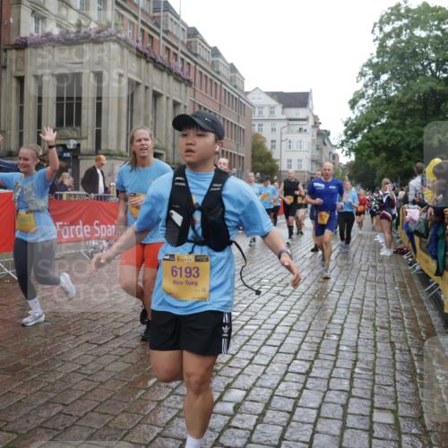 13.09.2026 - Kiel Lauf Yannick Fuchs http://msf.ph/oto/10422210 13.09.2026 10:55:38 Ziel 34, 1885, 1929, 2190, 2208, 3105, 3297, 3539, 4519, 4594, 5544, 5572, 5822, 6753, 6922, 7148, 7568, 8330, 8346, 8631, 8632, 8772, 9014, 9651, 9653, 10597, 10722, 11036, 11621, 11952, 12500, 185, 313, 428, 1459, 1815, 1841, 1851, 1973, 2330, 2331, 2339, 2738, 3084, 3379, 3429, 3645, 3903, 4403, 4678, 4898, 5104, 5485, 5572, 5645, 5834, 5903, 6193, 6490, 6498, 6501, 6583, 6800, 6880, 6991, 7118, 7148, 7450, 7566, 7966, 8765, 8772, 8791, 9858, 10597, 10722, 11946, 2548 meine-sportfotos.de