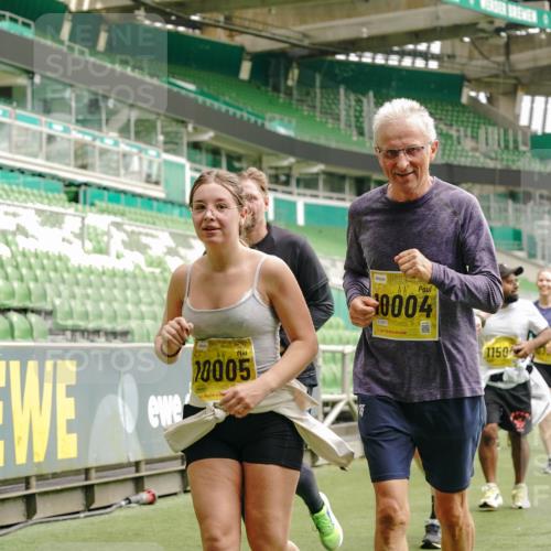 13.09.2026 - 21. swb-Marathon Bremen Michael Burmester http://msf.ph/oto/10422214 13.09.2026 10:45:36 Laufen im Stadion 10137, 10176, 10191, 10192, 10194, 10202, 10242, 10295, 10344, 10430, 10472, 10524, 10568, 10600, 10651, 10679, 10713, 10979, 10999, 11050, 11081, 11181, 11200, 11233, 11244, 11307, 11309, 11367, 11385, 11495, 11574, 11629, 11675, 11709, 11760, 11808, 11821, 11932, 11943, 12057, 12089, 12151, 12153, 12177, 12178, 12211, 12224, 12226, 12285, 12311, 12321, 12334, 12374, 12462, 12539, 10148, 10303, 10330, 10361, 10362 meine-sportfotos.de