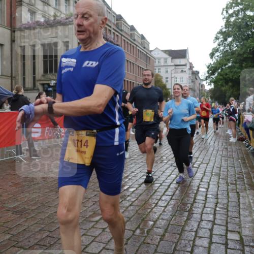 13.09.2026 - Kiel Lauf Yannick Fuchs http://msf.ph/oto/10422222 13.09.2026 10:55:41 Ziel 566, 1673, 1885, 1929, 2190, 2208, 2589, 3105, 3297, 3539, 4519, 4594, 4747, 5822, 6753, 6922, 7568, 7988, 8330, 8346, 8631, 8632, 8722, 9014, 9651, 9653, 11036, 11621, 11952, 12499, 12500, 34, 185, 313, 428, 1459, 1841, 1851, 1973, 2330, 2331, 2738, 3379, 3429, 3645, 3903, 4403, 4678, 4898, 5104, 5485, 5544, 5572, 5645, 5834, 5903, 6490, 6498, 6501, 6800, 6880, 6991, 7118, 7148, 7450, 7566, 7568, 7966, 8765, 8772, 8791, 9858, 10597, 10722, 11946, 12500, 2548 meine-sportfotos.de