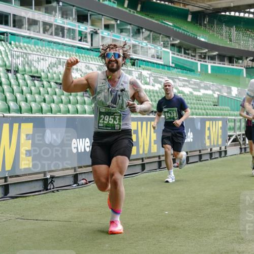 13.09.2026 - 21. swb-Marathon Bremen Michael Burmester http://msf.ph/oto/10422240 13.09.2026 12:59:53 Laufen im Stadion 135, 148, 191, 226, 232, 260, 342, 651, 745, 972, 1080, 1166, 1209, 1368, 1493, 1494, 1516, 1650, 1861, 1935, 1963, 2088, 2210, 2289, 2293, 2306, 2322, 2367, 2427, 2481, 2517, 2570, 2577, 2686, 2700, 2708, 2771, 2806, 2807, 2827, 2885, 2899, 2906, 2914, 2953, 2961, 2979, 3015, 3021, 3076, 3098, 3105, 3120, 3124, 3145, 3168, 3173, 3190, 3233, 3273, 3354, 3435, 3480, 3516, 3531, 3652, 3729, 3774, 3855, 3856, 3861, 3930, 3934 meine-sportfotos.de