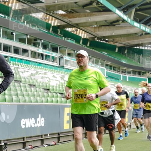 13.09.2026 - 21. swb-Marathon Bremen Michael Burmester http://msf.ph/oto/10422270 13.09.2026 10:45:39 Laufen im Stadion 10137, 10176, 10191, 10192, 10194, 10202, 10242, 10295, 10344, 10430, 10472, 10524, 10568, 10600, 10651, 10679, 10713, 10979, 10999, 11050, 11081, 11181, 11200, 11233, 11244, 11296, 11309, 11367, 11385, 11495, 11529, 11546, 11574, 11629, 11675, 11709, 11760, 11808, 11821, 11932, 11943, 12057, 12089, 12151, 12153, 12177, 12178, 12211, 12224, 12226, 12285, 12311, 12321, 12334, 12374, 12462, 12539, 10148, 10303, 10330, 10361, 10362 meine-sportfotos.de