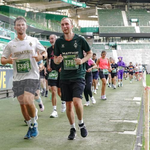 13.09.2026 - 21. swb-Marathon Bremen Michael Burmester http://msf.ph/oto/10422281 13.09.2026 13:22:43 Laufen im Stadion 128, 160, 211, 258, 343, 351, 423, 441, 533, 571, 601, 609, 708, 782, 851, 892, 1060, 1094, 1157, 1177, 1178, 1259, 1316, 1331, 1344, 1417, 1518, 1657, 1669, 1691, 1729, 1746, 1788, 1883, 2213, 2290, 2433, 2475, 2504, 2526, 2551, 2619, 2632, 2652, 2660, 2685, 2711, 2828, 2954, 2964, 2995, 3022, 3034, 3225, 3252, 3347, 3351, 3423, 3447, 3505, 3530, 3559, 3682, 3727, 3770, 3784, 3819, 4020, 4054, 4231, 4406, 4407, 4431, 4466, 4467, 4584, 1506 meine-sportfotos.de