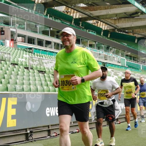 13.09.2026 - 21. swb-Marathon Bremen Michael Burmester http://msf.ph/oto/10422287 13.09.2026 10:45:40 Laufen im Stadion 10137, 10176, 10191, 10192, 10194, 10202, 10242, 10344, 10430, 10472, 10524, 10568, 10600, 10651, 10679, 10713, 10979, 10999, 11050, 11081, 11181, 11200, 11233, 11244, 11296, 11309, 11367, 11385, 11495, 11529, 11546, 11574, 11629, 11675, 11709, 11760, 11808, 11821, 11932, 11943, 12057, 12089, 12151, 12153, 12177, 12178, 12211, 12224, 12226, 12285, 12311, 12321, 12334, 12374, 12462, 12539, 10148, 10303, 10330, 10361, 10362 meine-sportfotos.de