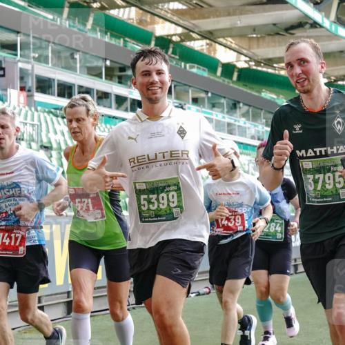 13.09.2026 - 21. swb-Marathon Bremen Michael Burmester http://msf.ph/oto/10422317 13.09.2026 13:22:43 Laufen im Stadion 128, 160, 211, 258, 343, 351, 423, 441, 533, 571, 601, 609, 708, 782, 851, 892, 1060, 1094, 1157, 1177, 1178, 1259, 1316, 1331, 1344, 1417, 1518, 1657, 1669, 1691, 1729, 1746, 1788, 1883, 2213, 2290, 2433, 2475, 2504, 2526, 2551, 2619, 2632, 2652, 2660, 2685, 2711, 2828, 2954, 2964, 2995, 3022, 3034, 3225, 3252, 3347, 3351, 3423, 3447, 3505, 3530, 3559, 3682, 3727, 3770, 3784, 3819, 4020, 4054, 4231, 4406, 4407, 4431, 4466, 4467, 4584, 1506 meine-sportfotos.de