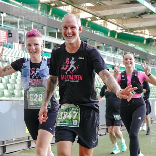 13.09.2026 - 21. swb-Marathon Bremen Michael Burmester http://msf.ph/oto/10422367 13.09.2026 13:22:45 Laufen im Stadion 128, 160, 211, 258, 343, 351, 423, 441, 533, 571, 601, 609, 708, 851, 892, 1060, 1094, 1157, 1177, 1178, 1259, 1331, 1344, 1417, 1518, 1657, 1669, 1691, 1729, 1746, 1788, 1883, 2213, 2290, 2433, 2475, 2504, 2526, 2551, 2619, 2632, 2652, 2660, 2685, 2711, 2828, 2954, 2964, 2995, 3022, 3034, 3225, 3252, 3292, 3347, 3351, 3423, 3447, 3505, 3530, 3559, 3682, 3727, 3770, 3784, 3819, 4020, 4054, 4231, 4406, 4407, 4431, 4466, 4467, 4584, 1506 meine-sportfotos.de