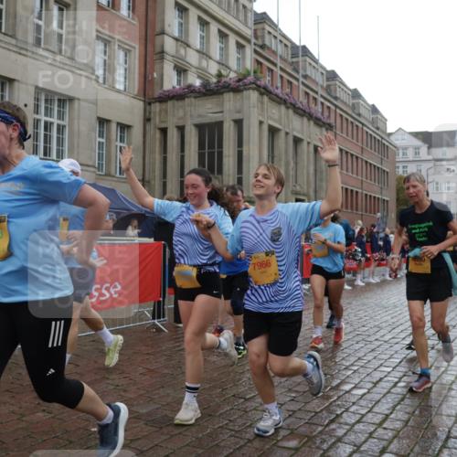 13.09.2026 - Kiel Lauf Yannick Fuchs http://msf.ph/oto/10422373 13.09.2026 10:56:00 Ziel 350, 429, 712, 774, 775, 2264, 2564, 2798, 4556, 5009, 5279, 5553, 5752, 5772, 6572, 7707, 7851, 7995, 8073, 8158, 8733, 8813, 8910, 9069, 12316, 12579, 34, 280, 566, 1264, 1673, 1885, 1929, 2190, 2208, 2264, 2589, 3105, 3297, 3539, 4519, 4594, 4747, 5034, 5544, 5572, 5752, 5822, 5903, 6753, 6880, 6922, 7148, 7568, 7966, 7988, 8330, 8346, 8631, 8632, 8722, 8765, 8772, 9014, 9651, 9653, 10597, 10722, 11036, 11196, 11621, 11946, 11952, 12327, 12499, 12500, 574, 778, 7483 meine-sportfotos.de