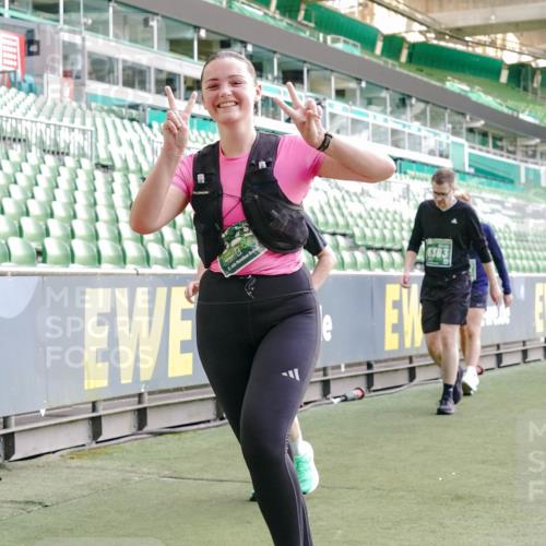 13.09.2026 - 21. swb-Marathon Bremen Michael Burmester http://msf.ph/oto/10422380 13.09.2026 13:22:46 Laufen im Stadion 128, 160, 211, 258, 343, 351, 423, 434, 441, 533, 571, 601, 609, 708, 851, 892, 1060, 1094, 1157, 1177, 1178, 1259, 1331, 1344, 1417, 1518, 1657, 1669, 1691, 1729, 1746, 1788, 1883, 2213, 2290, 2433, 2475, 2504, 2526, 2551, 2619, 2632, 2652, 2660, 2685, 2711, 2828, 2954, 2964, 2995, 3022, 3034, 3225, 3252, 3292, 3347, 3351, 3423, 3447, 3505, 3530, 3559, 3682, 3727, 3770, 3784, 3819, 4020, 4054, 4231, 4406, 4407, 4431, 4466, 4467, 4584, 1506 meine-sportfotos.de