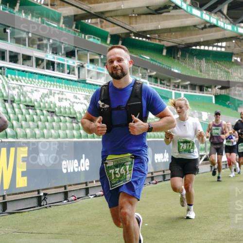 13.09.2026 - 21. swb-Marathon Bremen Michael Burmester http://msf.ph/oto/10422393 13.09.2026 12:59:59 Laufen im Stadion 135, 191, 226, 232, 260, 342, 651, 745, 972, 1080, 1166, 1209, 1368, 1493, 1494, 1516, 1650, 1861, 1935, 1963, 2088, 2210, 2289, 2293, 2306, 2322, 2367, 2427, 2481, 2517, 2570, 2577, 2686, 2700, 2708, 2806, 2807, 2827, 2885, 2899, 2906, 2914, 2953, 2961, 2967, 2979, 3015, 3021, 3076, 3098, 3105, 3120, 3124, 3145, 3168, 3173, 3190, 3233, 3273, 3354, 3385, 3435, 3480, 3516, 3531, 3642, 3652, 3729, 3774, 3855, 3856, 3861, 3930, 3934 meine-sportfotos.de