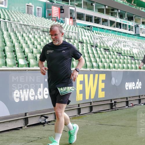 13.09.2026 - 21. swb-Marathon Bremen Michael Burmester http://msf.ph/oto/10422409 13.09.2026 13:22:47 Laufen im Stadion 128, 160, 211, 258, 343, 351, 423, 434, 441, 533, 571, 601, 609, 708, 851, 892, 1060, 1094, 1157, 1177, 1178, 1259, 1331, 1344, 1417, 1518, 1657, 1669, 1691, 1729, 1746, 1788, 1883, 2213, 2290, 2433, 2475, 2504, 2526, 2619, 2632, 2652, 2660, 2685, 2711, 2828, 2954, 2964, 2995, 3022, 3034, 3225, 3252, 3292, 3347, 3351, 3423, 3447, 3505, 3530, 3559, 3682, 3727, 3770, 3784, 3819, 4020, 4054, 4231, 4406, 4407, 4431, 4466, 4467, 4584, 1506 meine-sportfotos.de
