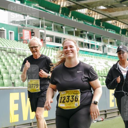 13.09.2026 - 21. swb-Marathon Bremen Michael Burmester http://msf.ph/oto/10422456 13.09.2026 10:45:47 Laufen im Stadion 10137, 10176, 10191, 10192, 10194, 10202, 10242, 10344, 10430, 10472, 10524, 10568, 10600, 10651, 10679, 10713, 10979, 11050, 11081, 11181, 11200, 11244, 11296, 11309, 11367, 11385, 11457, 11495, 11529, 11530, 11546, 11574, 11629, 11675, 11709, 11760, 11808, 11821, 11932, 11943, 12057, 12089, 12151, 12153, 12177, 12178, 12211, 12224, 12226, 12285, 12311, 12316, 12317, 12321, 12334, 12374, 12422, 12462, 12539, 10002, 10148, 10303, 10330, 10361, 10362 meine-sportfotos.de