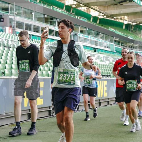 13.09.2026 - 21. swb-Marathon Bremen Michael Burmester http://msf.ph/oto/10422467 13.09.2026 13:22:49 Laufen im Stadion 128, 160, 211, 258, 343, 351, 423, 434, 441, 533, 571, 601, 609, 708, 851, 892, 1060, 1094, 1157, 1178, 1259, 1331, 1344, 1417, 1518, 1657, 1669, 1691, 1729, 1746, 1788, 1883, 2213, 2290, 2433, 2475, 2504, 2526, 2619, 2632, 2652, 2660, 2685, 2711, 2828, 2954, 2964, 2968, 2995, 3022, 3034, 3225, 3252, 3282, 3292, 3347, 3351, 3395, 3423, 3447, 3505, 3530, 3559, 3682, 3727, 3770, 3784, 3819, 4020, 4054, 4231, 4406, 4407, 4431, 4466, 4467, 4584, 1506 meine-sportfotos.de