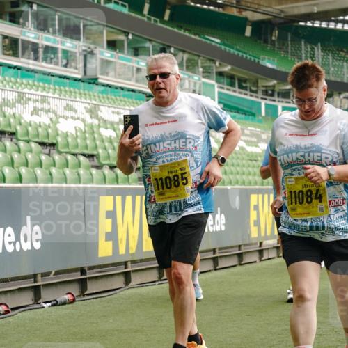 13.09.2026 - 21. swb-Marathon Bremen Michael Burmester http://msf.ph/oto/10422508 13.09.2026 10:45:50 Laufen im Stadion 10137, 10161, 10191, 10192, 10194, 10202, 10242, 10344, 10430, 10472, 10524, 10535, 10568, 10600, 10651, 10679, 10713, 10895, 10979, 11050, 11081, 11181, 11200, 11244, 11296, 11309, 11367, 11457, 11495, 11529, 11530, 11546, 11574, 11629, 11675, 11709, 11760, 11808, 11821, 11932, 11943, 12057, 12089, 12151, 12153, 12177, 12178, 12211, 12224, 12226, 12285, 12311, 12316, 12317, 12321, 12334, 12374, 12422, 12462, 12539, 10002, 10148, 10303, 10330, 10361, 10362 meine-sportfotos.de