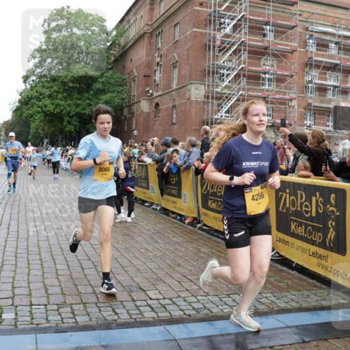 13.09.2026 - Kiel Lauf Yannick Fuchs http://msf.ph/oto/10422515 13.09.2026 09:43:26 Ziel 40, 255, 401, 623, 1857, 4256, 6377, 7099, 7857, 8066, 10189, 10300, 12575, 1040, 1213, 1508, 3041, 3849, 3850, 5530, 5929, 7099, 7532, 7874, 8191, 8808, 9311, 9354, 9629, 9933, 10047, 10118, 11753, 12259, 12678, 1049, 1833, 4171, 5964, 7773, 7905, 8770, 8834, 9323, 9934, 10460, 11246, 12101, 12164, 762, 3827, 3849, 4322, 7874, 8870, 9311, 9629, 11721, 12678 meine-sportfotos.de