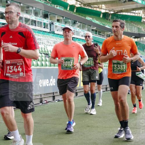 13.09.2026 - 21. swb-Marathon Bremen Michael Burmester http://msf.ph/oto/10422522 13.09.2026 13:22:51 Laufen im Stadion 128, 160, 211, 258, 343, 351, 434, 441, 533, 571, 601, 609, 708, 851, 892, 1060, 1094, 1157, 1178, 1259, 1331, 1344, 1417, 1518, 1657, 1669, 1691, 1729, 1746, 1788, 1883, 2213, 2290, 2433, 2475, 2504, 2526, 2619, 2632, 2652, 2660, 2685, 2711, 2828, 2936, 2964, 2968, 2995, 3022, 3034, 3225, 3252, 3282, 3292, 3347, 3351, 3395, 3423, 3447, 3505, 3530, 3559, 3682, 3727, 3770, 3784, 3819, 4020, 4054, 4231, 4406, 4407, 4431, 4466, 4467, 4584, 1506 meine-sportfotos.de