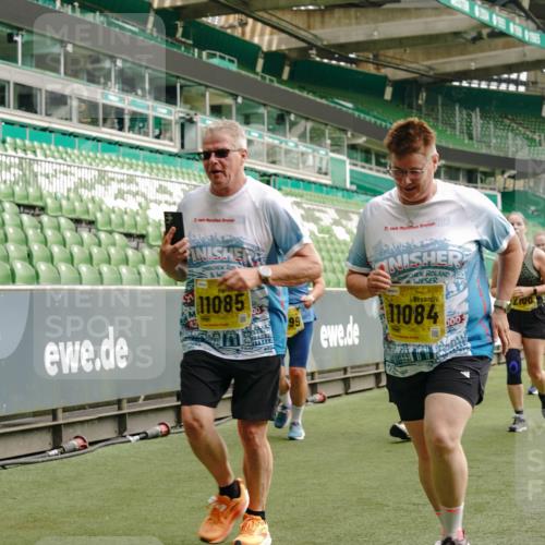 13.09.2026 - 21. swb-Marathon Bremen Michael Burmester http://msf.ph/oto/10422527 13.09.2026 10:45:50 Laufen im Stadion 10137, 10161, 10191, 10192, 10194, 10202, 10242, 10344, 10430, 10472, 10524, 10535, 10568, 10600, 10651, 10679, 10713, 10895, 10979, 11050, 11081, 11181, 11200, 11244, 11296, 11309, 11367, 11457, 11495, 11529, 11530, 11546, 11574, 11629, 11675, 11709, 11760, 11808, 11821, 11932, 11943, 12057, 12089, 12151, 12153, 12177, 12178, 12211, 12224, 12226, 12285, 12311, 12316, 12317, 12321, 12334, 12374, 12422, 12462, 12539, 10002, 10148, 10303, 10330, 10361, 10362 meine-sportfotos.de