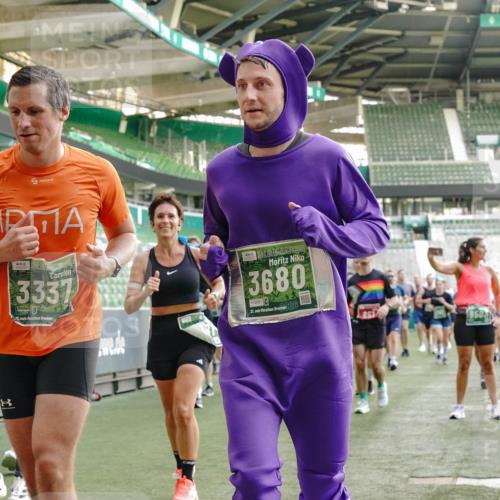 13.09.2026 - 21. swb-Marathon Bremen Michael Burmester http://msf.ph/oto/10422541 13.09.2026 13:22:52 Laufen im Stadion 128, 160, 211, 258, 343, 351, 434, 441, 533, 571, 601, 609, 708, 851, 892, 1060, 1094, 1157, 1178, 1259, 1331, 1344, 1417, 1518, 1657, 1669, 1691, 1729, 1746, 1788, 1883, 2213, 2290, 2433, 2475, 2504, 2526, 2619, 2632, 2652, 2660, 2685, 2711, 2828, 2936, 2964, 2968, 2995, 3022, 3034, 3225, 3252, 3282, 3292, 3347, 3351, 3395, 3423, 3447, 3505, 3530, 3559, 3682, 3727, 3770, 3784, 3819, 4020, 4054, 4231, 4406, 4407, 4431, 4466, 4467, 4584, 1506 meine-sportfotos.de