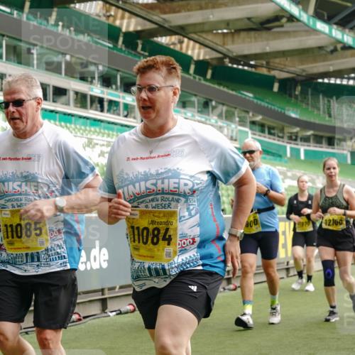 13.09.2026 - 21. swb-Marathon Bremen Michael Burmester http://msf.ph/oto/10422545 13.09.2026 10:45:51 Laufen im Stadion 10137, 10161, 10191, 10192, 10194, 10202, 10242, 10344, 10430, 10472, 10524, 10535, 10568, 10600, 10651, 10679, 10713, 10895, 10979, 11050, 11081, 11181, 11200, 11244, 11296, 11309, 11367, 11457, 11495, 11529, 11530, 11546, 11574, 11629, 11675, 11709, 11760, 11808, 11821, 11932, 12057, 12089, 12151, 12153, 12177, 12178, 12211, 12224, 12226, 12285, 12311, 12316, 12317, 12321, 12334, 12374, 12422, 12462, 12539, 10002, 10148, 10303, 10330, 10361, 10362 meine-sportfotos.de