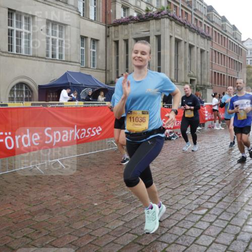 13.09.2026 - Kiel Lauf Yannick Fuchs http://msf.ph/oto/10422551 13.09.2026 10:56:17 Ziel 574, 778, 1208, 1618, 2075, 2454, 2829, 3267, 3541, 4806, 5067, 5682, 5683, 6530, 6605, 6884, 7292, 8054, 9210, 10264, 10421, 10433, 10570, 10750, 10774, 10795, 12043, 12171, 12603, 280, 350, 429, 566, 574, 712, 774, 775, 1208, 1264, 1673, 1929, 2264, 2564, 2589, 2798, 4556, 4747, 5009, 5034, 5279, 5553, 5752, 5772, 6572, 7483, 7707, 7851, 7988, 7995, 8073, 8158, 8631, 8722, 8733, 8813, 8910, 9069, 11036, 11196, 12316, 12327, 12499, 12579, 248, 1504 meine-sportfotos.de