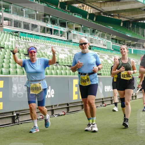 13.09.2026 - 21. swb-Marathon Bremen Michael Burmester http://msf.ph/oto/10422562 13.09.2026 10:45:52 Laufen im Stadion 10137, 10161, 10191, 10192, 10194, 10202, 10242, 10344, 10430, 10472, 10524, 10535, 10568, 10600, 10651, 10679, 10713, 10895, 10979, 11050, 11081, 11181, 11200, 11244, 11296, 11309, 11367, 11457, 11495, 11529, 11530, 11546, 11574, 11629, 11675, 11709, 11760, 11808, 11821, 11932, 12057, 12089, 12151, 12153, 12177, 12178, 12211, 12224, 12226, 12285, 12311, 12316, 12317, 12321, 12334, 12374, 12422, 12462, 12539, 10002, 10148, 10303, 10330, 10361, 10362 meine-sportfotos.de