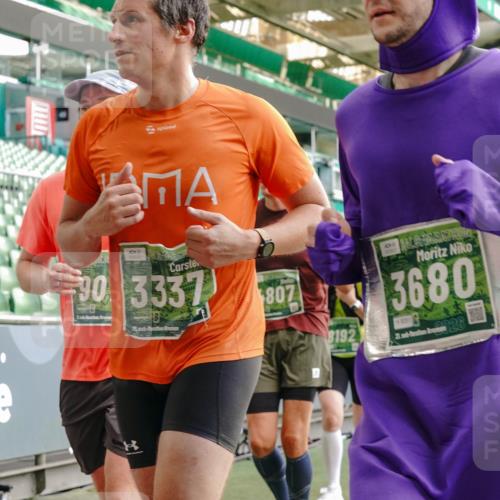 13.09.2026 - 21. swb-Marathon Bremen Michael Burmester http://msf.ph/oto/10422567 13.09.2026 13:22:53 Laufen im Stadion 128, 160, 211, 258, 343, 351, 434, 441, 533, 571, 601, 609, 708, 851, 892, 1060, 1094, 1157, 1178, 1259, 1331, 1344, 1417, 1518, 1657, 1669, 1691, 1729, 1746, 1788, 1883, 2213, 2290, 2433, 2475, 2495, 2504, 2526, 2619, 2632, 2652, 2660, 2685, 2711, 2936, 2964, 2968, 2995, 3022, 3034, 3225, 3252, 3282, 3292, 3347, 3351, 3395, 3423, 3447, 3505, 3530, 3559, 3682, 3727, 3770, 3784, 3819, 4020, 4054, 4231, 4406, 4407, 4431, 4466, 4467, 4584, 1506 meine-sportfotos.de