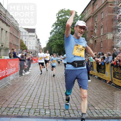 13.09.2026 - Kiel Lauf Yannick Fuchs http://msf.ph/oto/10422568 13.09.2026 09:43:29 Ziel 40, 401, 1049, 1857, 4171, 4256, 6377, 7773, 7857, 7905, 8066, 8770, 8834, 10189, 10300, 11246, 12101, 12575, 255, 623, 1040, 1213, 1508, 3041, 3850, 5530, 5929, 7099, 7532, 7874, 8191, 8808, 9354, 9933, 10047, 10118, 11753, 12259, 654, 1833, 4522, 5964, 9323, 9934, 10460, 12164, 1213, 3827, 3849, 7874, 8191, 8870, 9311, 9629, 11721, 12678 meine-sportfotos.de