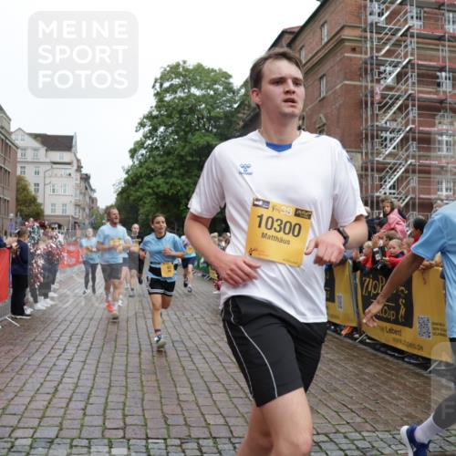 13.09.2026 - Kiel Lauf Yannick Fuchs http://msf.ph/oto/10422631 13.09.2026 09:43:32 Ziel 40, 401, 1049, 1833, 1857, 4171, 4256, 7773, 7857, 7905, 8066, 8770, 8834, 10189, 10300, 11246, 12101, 12575, 255, 623, 1040, 1508, 3041, 3850, 5530, 5929, 6377, 7099, 7532, 8191, 8808, 9354, 9933, 10047, 10118, 11753, 12259, 654, 4522, 5171, 5857, 5964, 7510, 7948, 9323, 9934, 10460, 10641, 12164, 1213, 3849, 5530, 7874, 8191, 9311, 9629, 12678 meine-sportfotos.de