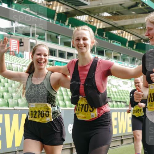 13.09.2026 - 21. swb-Marathon Bremen Michael Burmester http://msf.ph/oto/10422636 13.09.2026 10:45:54 Laufen im Stadion 10137, 10161, 10191, 10192, 10194, 10202, 10242, 10344, 10430, 10472, 10524, 10535, 10568, 10600, 10651, 10679, 10713, 10895, 10970, 10979, 11050, 11081, 11181, 11200, 11244, 11296, 11309, 11367, 11457, 11495, 11529, 11530, 11546, 11574, 11629, 11675, 11709, 11760, 11808, 11821, 11932, 12057, 12089, 12151, 12153, 12177, 12178, 12211, 12224, 12226, 12285, 12311, 12316, 12317, 12321, 12374, 12422, 12462, 12539, 10002, 10148, 10303, 10330, 10361, 10362 meine-sportfotos.de
