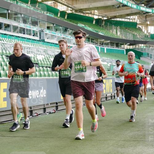 13.09.2026 - 21. swb-Marathon Bremen Michael Burmester http://msf.ph/oto/10422641 13.09.2026 13:22:56 Laufen im Stadion 128, 160, 211, 258, 343, 351, 434, 441, 533, 571, 601, 609, 708, 851, 892, 1060, 1094, 1157, 1178, 1259, 1331, 1344, 1417, 1518, 1657, 1669, 1691, 1729, 1746, 1788, 1883, 2213, 2290, 2433, 2445, 2475, 2495, 2504, 2526, 2619, 2632, 2652, 2660, 2685, 2711, 2768, 2936, 2964, 2968, 2995, 3022, 3034, 3225, 3252, 3282, 3292, 3347, 3351, 3395, 3423, 3447, 3505, 3530, 3559, 3682, 3727, 3770, 3784, 3819, 4020, 4054, 4231, 4406, 4407, 4431, 4466, 4467, 4584, 1506 meine-sportfotos.de