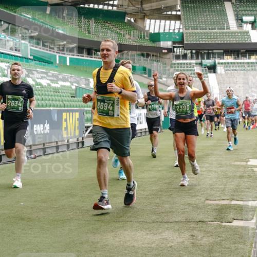 13.09.2026 - 21. swb-Marathon Bremen Michael Burmester http://msf.ph/oto/10422647 13.09.2026 13:00:08 Laufen im Stadion 135, 191, 226, 232, 242, 260, 342, 651, 687, 745, 972, 1080, 1166, 1209, 1368, 1493, 1494, 1516, 1650, 1861, 1935, 1963, 2088, 2210, 2289, 2293, 2306, 2322, 2367, 2409, 2427, 2481, 2485, 2490, 2517, 2560, 2570, 2577, 2658, 2686, 2700, 2708, 2781, 2806, 2827, 2885, 2899, 2906, 2914, 2953, 2961, 2967, 2979, 3015, 3021, 3076, 3098, 3105, 3120, 3124, 3145, 3168, 3173, 3190, 3233, 3273, 3354, 3385, 3435, 3480, 3516, 3524, 3531, 3642, 3652, 3729, 3774, 3855, 3856, 3861, 3930, 3934 meine-sportfotos.de