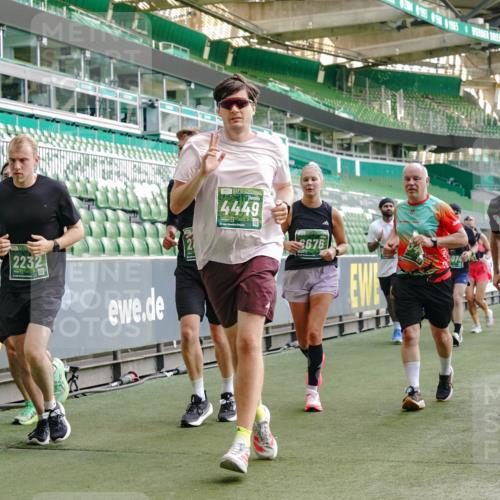 13.09.2026 - 21. swb-Marathon Bremen Michael Burmester http://msf.ph/oto/10422656 13.09.2026 13:22:56 Laufen im Stadion 128, 160, 211, 258, 343, 351, 434, 441, 533, 571, 601, 609, 708, 851, 892, 1060, 1094, 1157, 1178, 1259, 1331, 1344, 1417, 1518, 1657, 1669, 1691, 1729, 1746, 1788, 1883, 2213, 2290, 2433, 2445, 2475, 2495, 2504, 2526, 2619, 2632, 2652, 2660, 2685, 2711, 2768, 2936, 2964, 2968, 2995, 3022, 3034, 3225, 3252, 3282, 3292, 3347, 3351, 3395, 3423, 3447, 3505, 3530, 3559, 3682, 3727, 3770, 3784, 3819, 4020, 4054, 4231, 4406, 4407, 4431, 4466, 4467, 4584, 1506 meine-sportfotos.de