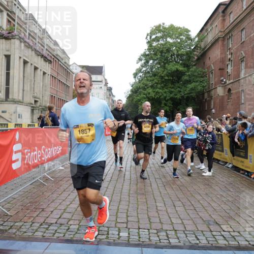 13.09.2026 - Kiel Lauf Yannick Fuchs http://msf.ph/oto/10422659 13.09.2026 09:43:34 Ziel 40, 401, 1049, 1833, 1857, 4171, 7773, 7857, 7905, 8770, 8834, 10189, 10300, 10460, 11246, 12101, 12164, 12575, 255, 623, 1040, 1508, 3041, 3850, 4256, 5530, 5929, 6377, 7099, 7532, 8066, 8808, 9354, 9933, 10047, 10118, 11753, 12259, 654, 4522, 5171, 5857, 5964, 7510, 7948, 9323, 9814, 9934, 10641, 10931, 12376, 1040, 1213, 3849, 3850, 5530, 7874, 8191, 9629, 11753 meine-sportfotos.de
