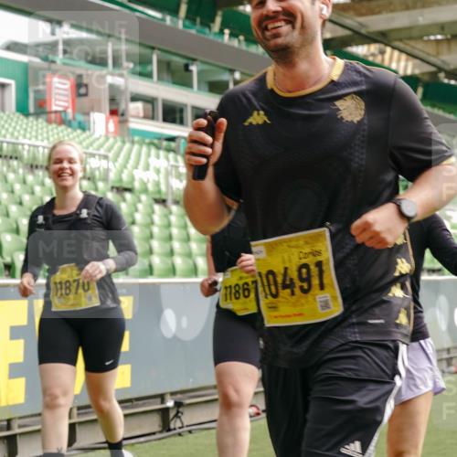 13.09.2026 - 21. swb-Marathon Bremen Michael Burmester http://msf.ph/oto/10422689 13.09.2026 10:45:56 Laufen im Stadion 10137, 10161, 10191, 10192, 10194, 10202, 10242, 10344, 10430, 10472, 10524, 10535, 10568, 10600, 10651, 10679, 10713, 10895, 10970, 10979, 11050, 11081, 11181, 11200, 11244, 11296, 11309, 11367, 11457, 11495, 11529, 11530, 11546, 11574, 11629, 11675, 11709, 11760, 11808, 11821, 11932, 12057, 12089, 12151, 12153, 12177, 12178, 12211, 12224, 12226, 12285, 12311, 12316, 12317, 12321, 12374, 12422, 12462, 12539, 10002, 10148, 10303, 10330, 10361, 10362 meine-sportfotos.de