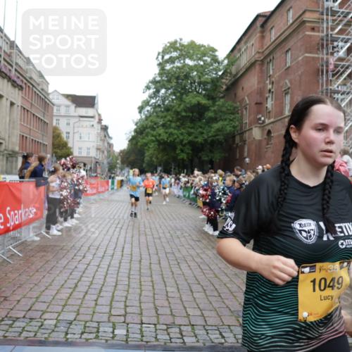 13.09.2026 - Kiel Lauf Yannick Fuchs http://msf.ph/oto/10422704 13.09.2026 09:43:37 Ziel 40, 401, 1049, 1833, 1857, 4171, 5964, 7773, 7905, 8770, 8834, 9323, 9934, 10189, 10300, 10460, 11246, 12101, 12164, 12575, 255, 623, 1508, 3041, 4256, 5929, 6377, 7099, 7532, 7857, 8066, 8808, 9354, 9933, 10047, 10118, 11753, 12259, 654, 4522, 5171, 5857, 7510, 7948, 9814, 10641, 10931, 12376, 1040, 1213, 3850, 5530, 8191, 9354, 11753 meine-sportfotos.de