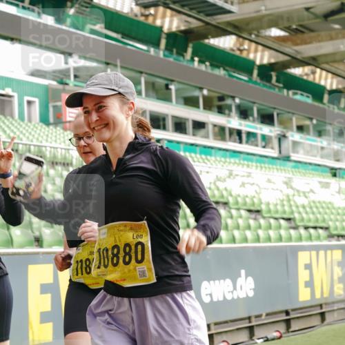 13.09.2026 - 21. swb-Marathon Bremen Michael Burmester http://msf.ph/oto/10422708 13.09.2026 10:45:56 Laufen im Stadion 10137, 10161, 10191, 10192, 10194, 10202, 10242, 10344, 10430, 10472, 10524, 10535, 10568, 10600, 10651, 10679, 10713, 10895, 10970, 10979, 11050, 11081, 11181, 11200, 11244, 11296, 11309, 11367, 11457, 11495, 11529, 11530, 11546, 11574, 11629, 11675, 11709, 11760, 11808, 11821, 11932, 12057, 12089, 12151, 12153, 12177, 12178, 12211, 12224, 12226, 12285, 12311, 12316, 12317, 12321, 12374, 12422, 12462, 12539, 10002, 10148, 10303, 10330, 10361, 10362 meine-sportfotos.de
