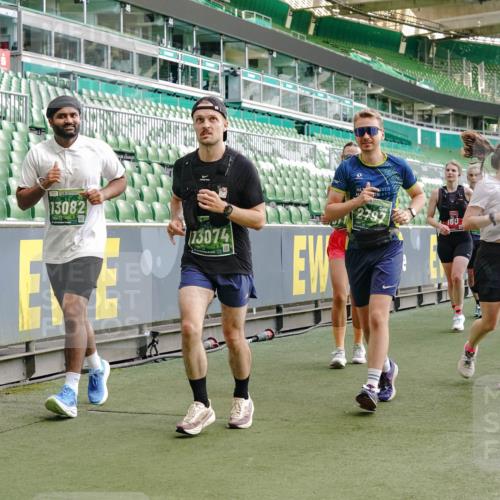 13.09.2026 - 21. swb-Marathon Bremen Michael Burmester http://msf.ph/oto/10422788 13.09.2026 13:23:00 Laufen im Stadion 128, 160, 211, 258, 343, 351, 434, 533, 571, 609, 708, 851, 892, 1060, 1157, 1178, 1259, 1331, 1344, 1417, 1598, 1657, 1669, 1691, 1729, 1746, 1788, 1883, 2213, 2286, 2290, 2433, 2445, 2475, 2495, 2504, 2526, 2619, 2632, 2652, 2660, 2685, 2711, 2768, 2936, 2964, 2968, 2995, 3022, 3034, 3225, 3252, 3282, 3292, 3347, 3351, 3364, 3395, 3423, 3447, 3505, 3530, 3559, 3682, 3727, 3770, 3784, 3819, 4020, 4054, 4231, 4406, 4407, 4431, 4466, 4467, 4584, 1506 meine-sportfotos.de