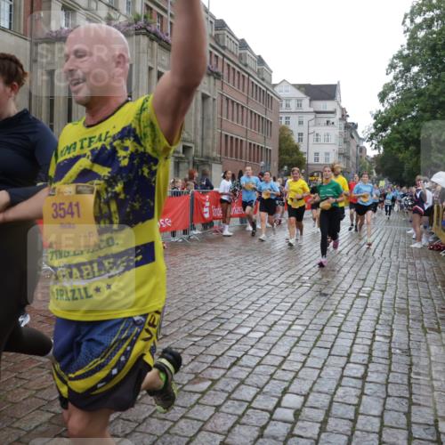 13.09.2026 - Kiel Lauf Yannick Fuchs http://msf.ph/oto/10422820 13.09.2026 10:56:42 Ziel 452, 1115, 1139, 1157, 1302, 1805, 2526, 2560, 2675, 3000, 3286, 3410, 3413, 3466, 4209, 4367, 4912, 5593, 7209, 7594, 7642, 7912, 8799, 10621, 11211, 12721, 248, 476, 574, 778, 929, 1208, 1504, 1557, 1618, 1666, 2075, 2454, 2674, 2829, 2880, 3061, 3267, 3286, 3541, 4180, 4440, 4806, 5067, 5682, 5683, 6067, 6530, 6605, 6882, 6884, 7292, 7594, 8054, 8989, 8997, 9210, 9674, 10264, 10421, 10433, 10509, 10570, 10659, 10750, 10774, 10795, 502, 1461, 10774 meine-sportfotos.de