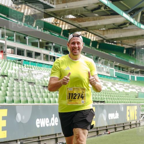 13.09.2026 - 21. swb-Marathon Bremen Michael Burmester http://msf.ph/oto/10422837 13.09.2026 10:46:01 Laufen im Stadion 10137, 10161, 10194, 10202, 10242, 10344, 10430, 10472, 10524, 10535, 10568, 10600, 10651, 10679, 10713, 10895, 10970, 10979, 11050, 11081, 11181, 11200, 11244, 11296, 11309, 11367, 11457, 11495, 11529, 11530, 11546, 11574, 11675, 11709, 11760, 11808, 11821, 11932, 12057, 12089, 12151, 12153, 12177, 12178, 12211, 12224, 12226, 12285, 12316, 12317, 12321, 12374, 12422, 12462, 12539, 10002, 10004, 10005, 10148, 10303, 10330, 10361, 10362 meine-sportfotos.de