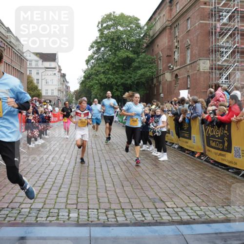 13.09.2026 - Kiel Lauf Yannick Fuchs http://msf.ph/oto/10422866 13.09.2026 09:43:53 Ziel 654, 4522, 5026, 5171, 5857, 7510, 7948, 9814, 10641, 10931, 12376, 40, 401, 623, 1049, 1833, 1857, 4171, 4256, 5964, 6377, 7773, 7857, 7905, 8066, 8770, 8834, 9323, 9934, 10189, 10300, 10460, 11246, 12101, 12164, 12575, 4092, 4283, 6550, 7753, 8300, 11653, 11655, 12098, 12373, 255, 623, 1508, 5929, 6377, 7099, 7532, 8808, 9933, 10047, 10118 meine-sportfotos.de