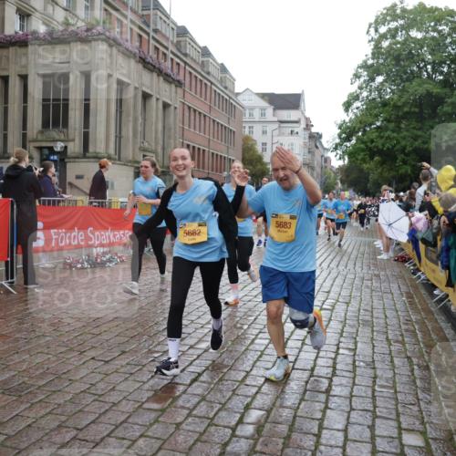 13.09.2026 - Kiel Lauf Yannick Fuchs http://msf.ph/oto/10422867 13.09.2026 10:56:50 Ziel 452, 1115, 1302, 2675, 3015, 4367, 4912, 5150, 6723, 7209, 7542, 7912, 8045, 8799, 9171, 10068, 11211, 11458, 12144, 12721, 248, 476, 929, 1139, 1157, 1504, 1557, 1618, 1666, 1805, 2075, 2454, 2526, 2560, 2674, 2880, 3000, 3061, 3286, 3410, 3413, 3466, 4180, 4209, 4440, 4806, 5067, 5593, 5682, 5683, 6067, 6530, 6882, 6884, 7209, 7594, 7642, 7912, 8989, 8997, 9674, 10264, 10509, 10621, 10659, 502, 1461, 2632, 5467, 5532, 6540, 778, 10750, 10774, 12171 meine-sportfotos.de