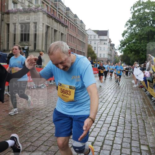 13.09.2026 - Kiel Lauf Yannick Fuchs http://msf.ph/oto/10422879 13.09.2026 10:56:50 Ziel 452, 1115, 1302, 2675, 3015, 4367, 4912, 5150, 6723, 7209, 7542, 7912, 8045, 8799, 9171, 10068, 11211, 11458, 12144, 12721, 248, 476, 929, 1139, 1157, 1504, 1557, 1618, 1666, 1805, 2075, 2454, 2526, 2560, 2674, 2880, 3000, 3061, 3286, 3410, 3413, 3466, 4180, 4209, 4440, 4806, 5067, 5593, 5682, 5683, 6067, 6530, 6882, 6884, 7209, 7594, 7642, 7912, 8989, 8997, 9674, 10264, 10509, 10621, 10659, 502, 1461, 2632, 5467, 5532, 6540, 778, 10750, 10774, 12171 meine-sportfotos.de