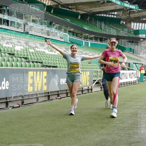 13.09.2026 - 21. swb-Marathon Bremen Michael Burmester http://msf.ph/oto/10422883 13.09.2026 10:46:04 Laufen im Stadion 10137, 10161, 10194, 10202, 10242, 10344, 10430, 10472, 10524, 10535, 10568, 10600, 10651, 10679, 10713, 10895, 10970, 10979, 11050, 11081, 11181, 11200, 11244, 11296, 11309, 11367, 11457, 11495, 11529, 11530, 11546, 11573, 11574, 11579, 11675, 11709, 11760, 11808, 11821, 11932, 12057, 12089, 12151, 12153, 12177, 12178, 12211, 12224, 12226, 12285, 12316, 12317, 12321, 12374, 12422, 12462, 12539, 10002, 10004, 10005, 10148, 10271, 10303, 10330, 10361, 10362 meine-sportfotos.de