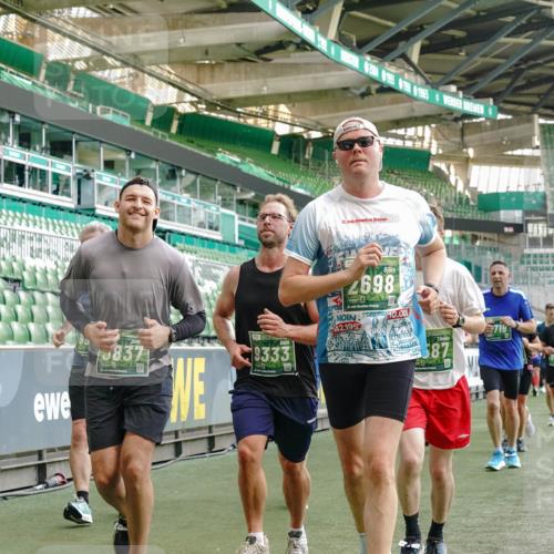 13.09.2026 - 21. swb-Marathon Bremen Michael Burmester http://msf.ph/oto/10422899 13.09.2026 13:23:04 Laufen im Stadion 128, 160, 211, 258, 324, 343, 351, 434, 533, 571, 609, 708, 851, 892, 1157, 1178, 1259, 1331, 1344, 1417, 1597, 1598, 1657, 1669, 1691, 1729, 1746, 1788, 1883, 2213, 2286, 2290, 2433, 2445, 2475, 2495, 2504, 2526, 2619, 2632, 2652, 2660, 2685, 2711, 2768, 2936, 2964, 2968, 2995, 3034, 3225, 3252, 3282, 3288, 3289, 3292, 3347, 3351, 3364, 3395, 3423, 3447, 3505, 3530, 3559, 3682, 3727, 3770, 3784, 3819, 4020, 4054, 4231, 4406, 4407, 4431, 4466, 4467, 4584, 1506 meine-sportfotos.de