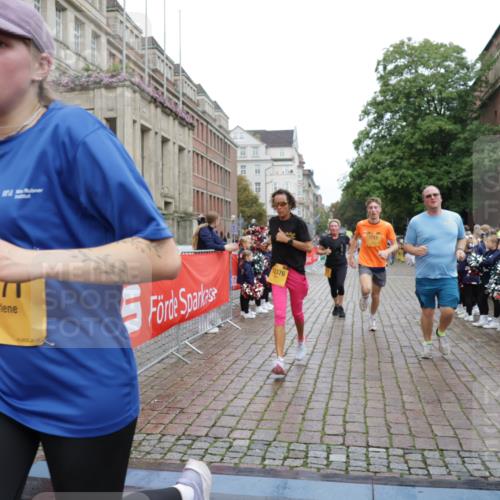 13.09.2026 - Kiel Lauf Yannick Fuchs http://msf.ph/oto/10422913 13.09.2026 09:43:55 Ziel 654, 4522, 5026, 5171, 5857, 7510, 7948, 9814, 10641, 10931, 12376, 40, 401, 1049, 1833, 1857, 4171, 4256, 5964, 6377, 7773, 7857, 7905, 8066, 8770, 8834, 9323, 9934, 10189, 10300, 10460, 11246, 12101, 12164, 12575, 793, 4092, 4283, 6550, 7753, 8300, 11653, 11655, 12098, 12373, 255, 623, 1508, 4256, 5929, 6377, 7099, 7532, 8066, 8808 meine-sportfotos.de
