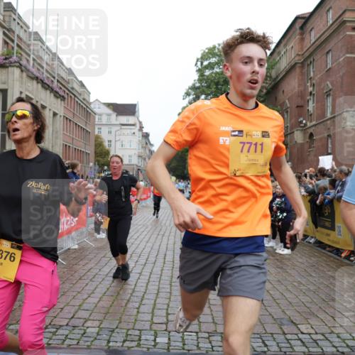 13.09.2026 - Kiel Lauf Yannick Fuchs http://msf.ph/oto/10422928 13.09.2026 09:43:57 Ziel 654, 4522, 5026, 5171, 5857, 7510, 7948, 9814, 10641, 10931, 11653, 12376, 40, 401, 1049, 1833, 1857, 4171, 4256, 5964, 7773, 7857, 7905, 8066, 8770, 8834, 9323, 9934, 10189, 10300, 10460, 11246, 12101, 12164, 12575, 537, 793, 2031, 2437, 4092, 4283, 6550, 7753, 8300, 11655, 12098, 12373, 12437, 255, 623, 1508, 4256, 6377, 7099, 8066 meine-sportfotos.de